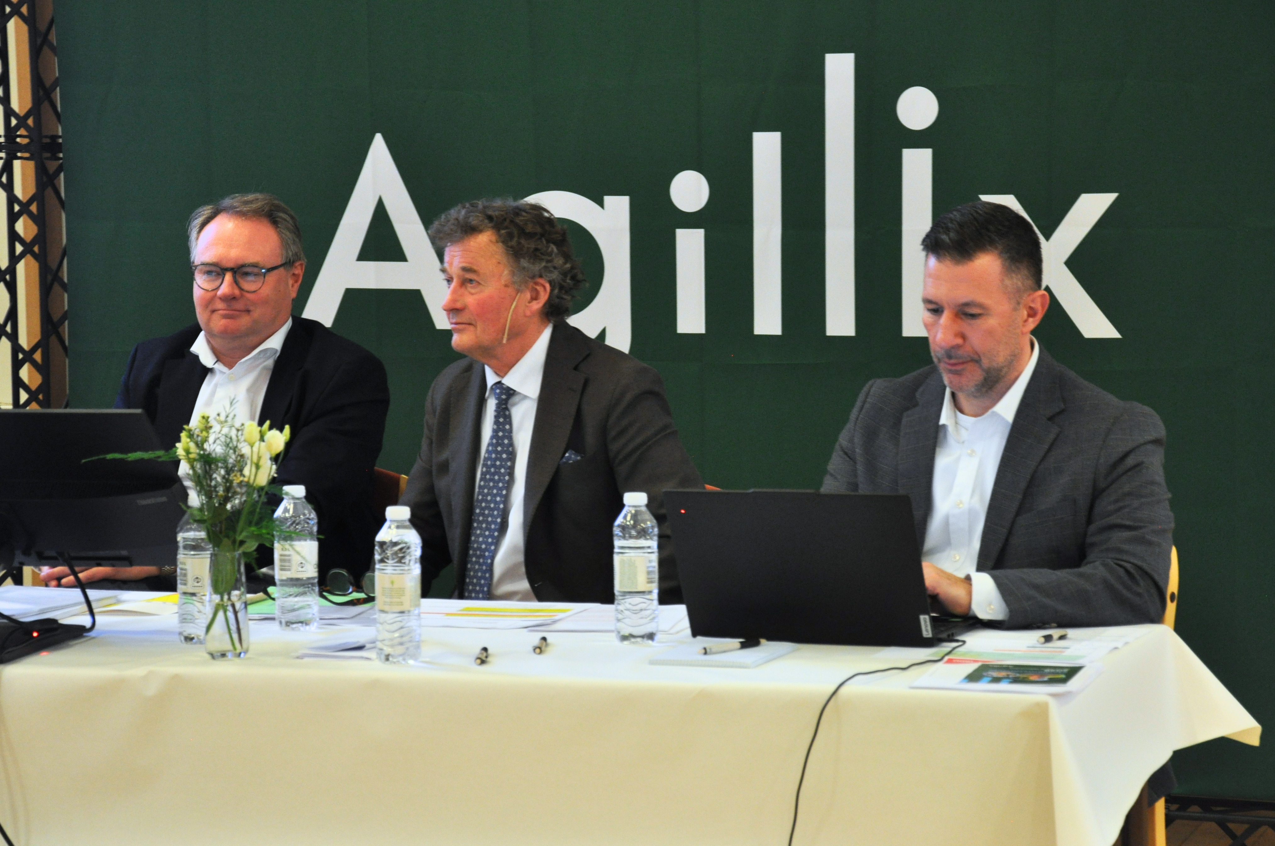 3822d052-002e-4aff-9089-634c1057b5e1